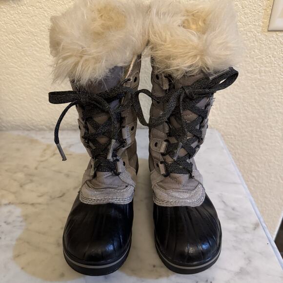 Sorel Girls Tofino II Snow Boots with faux fur calf height Size 1 Black Silver - Picture 2 of 5